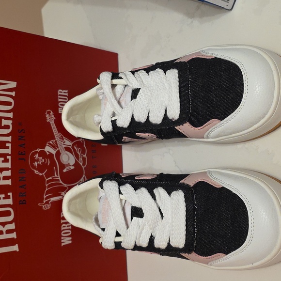 New In Box True Religion Sneakers TRKIM-BLK6 - Picture 2 of 10